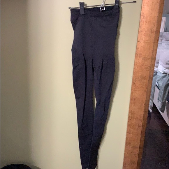 Spanx Red Hot high waisted Shapewear - Picture 2 of 3